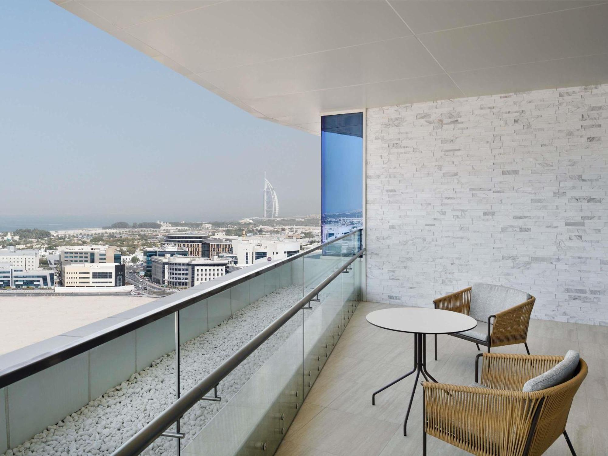 Family Room Two Connecting Rooms Lounge Access Evening drinks Canapés